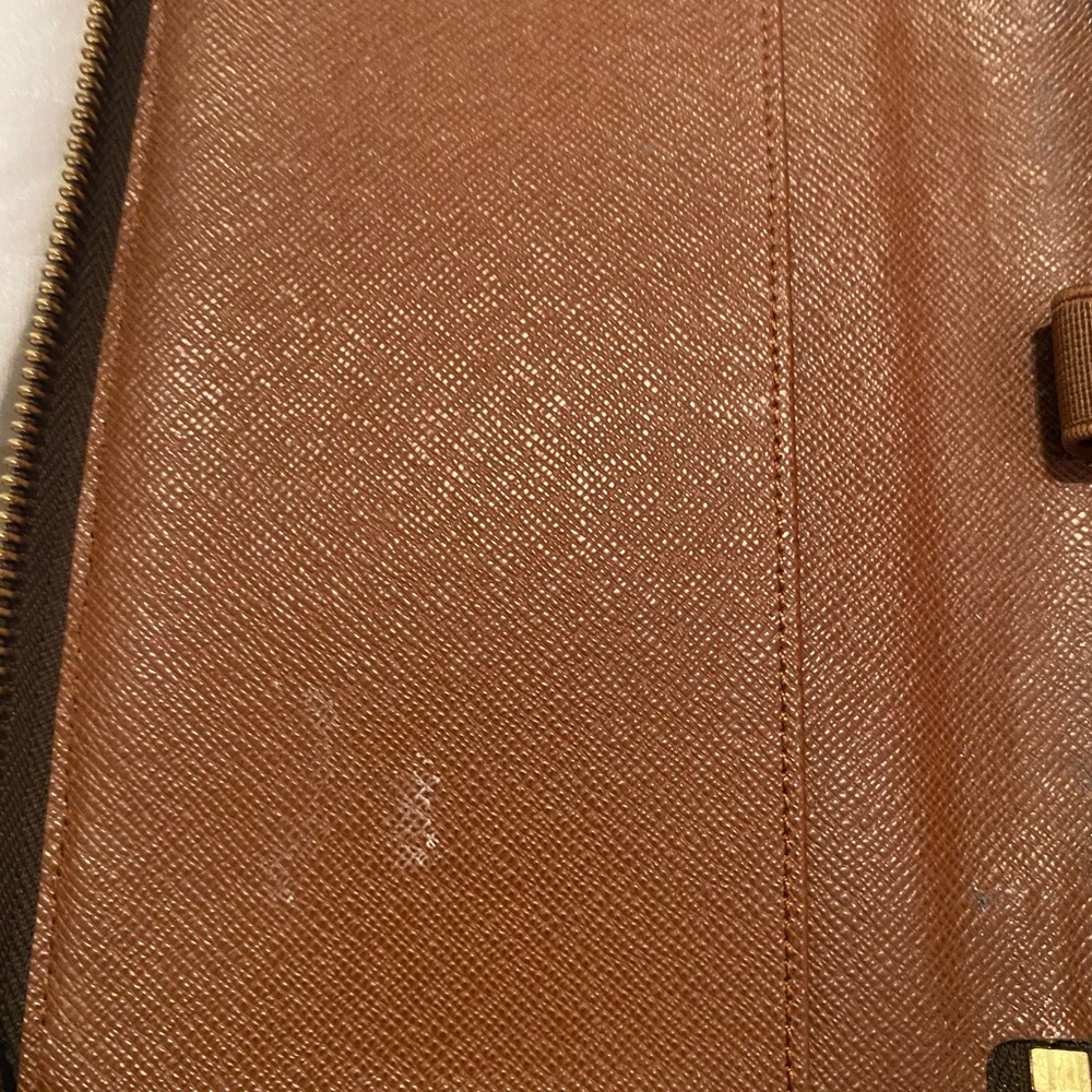 Zip Up Wallet - Picture 7 of 9